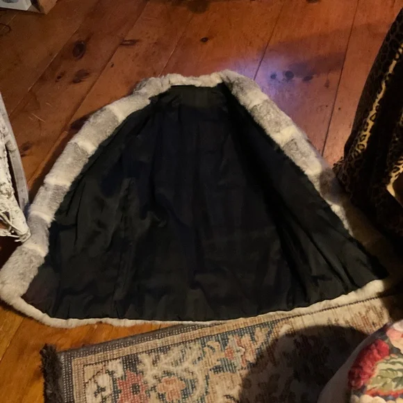 Vintage 1950โs Rabbit Fur Coat - Picture 8 of 13